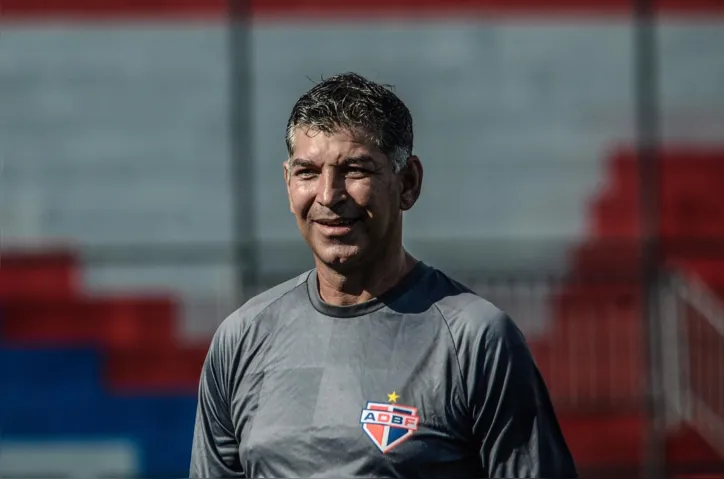 João Carlos, técnico do Bahia de Feira