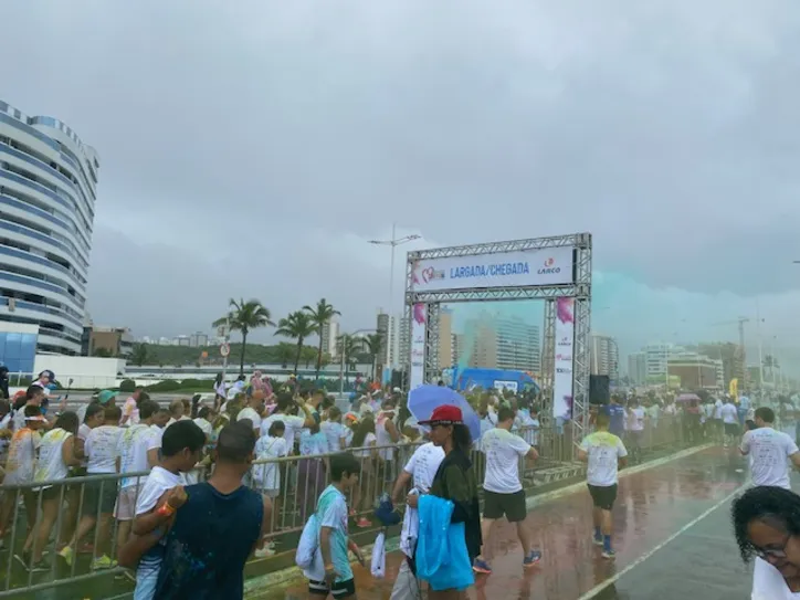 Apesar da chuva, a Corrida Colorida foi um grande sucesso