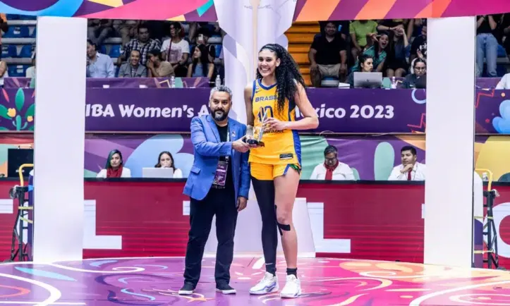 Kamilla foi eleita a melhor jogadora da competição