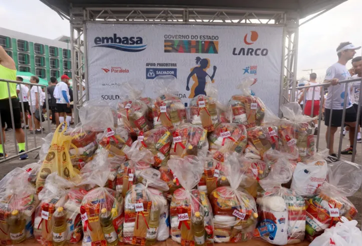 Imagem ilustrativa da imagem Corrida Bahia Sem Fome arrecada 26 toneladas de alimentos