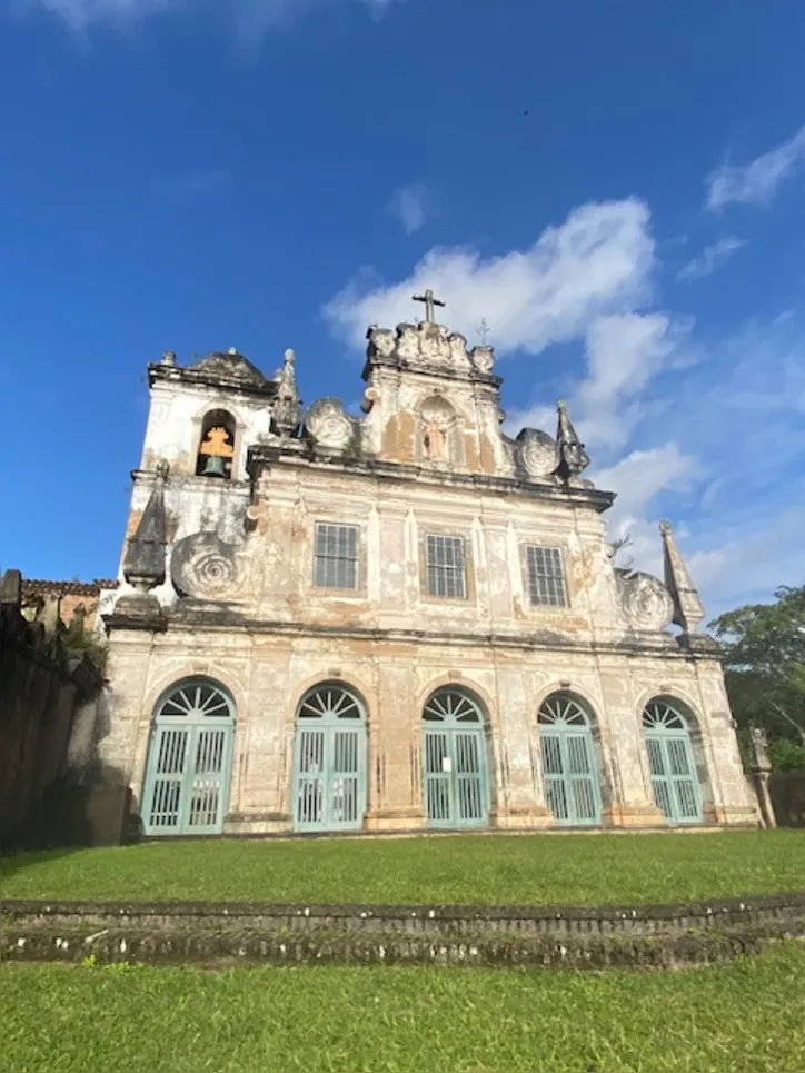 A bonita fachada da Igreja e Convento de Santo Antônio do Paraguaçu