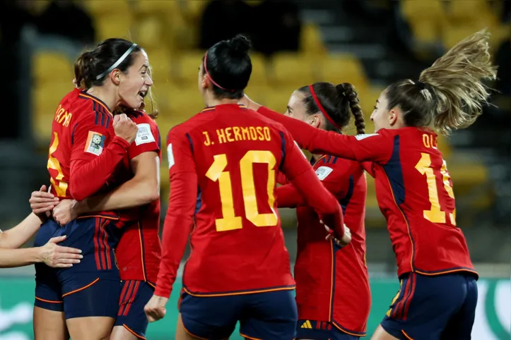 Aitana Bonmatí comemora gol na estreia da Copa do Mundo