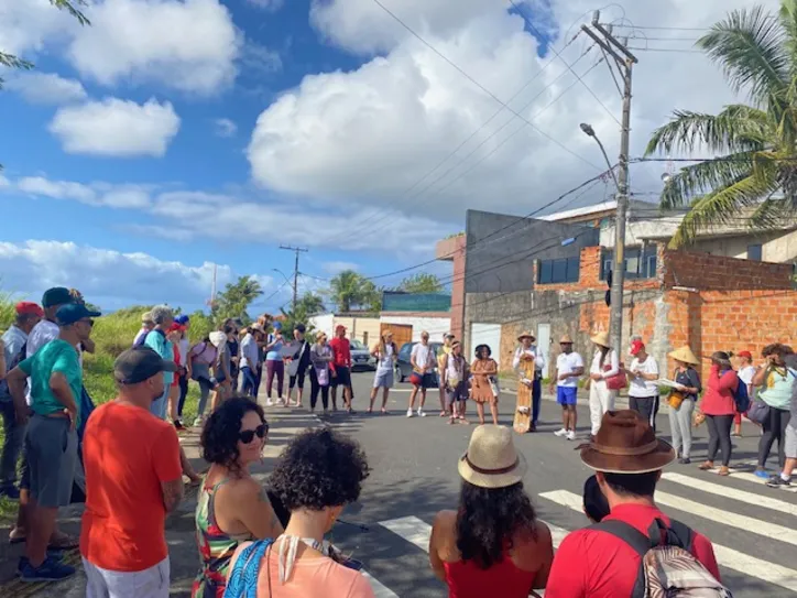 Um bonito ritual aqueceu o grupo momentos antes da largada da caminhada