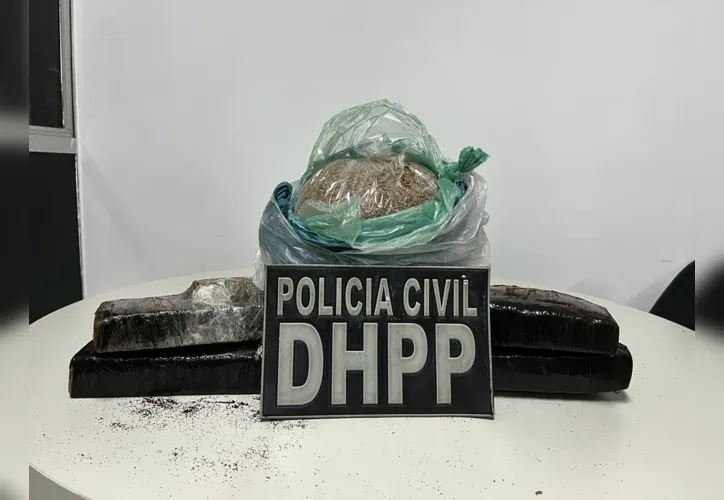 DHPP e Cipe Litoral Norte descobriram esquema de envio da droga K9 e armas para facção no Nordeste de Amaralina. 5kg da droga foi apreendida