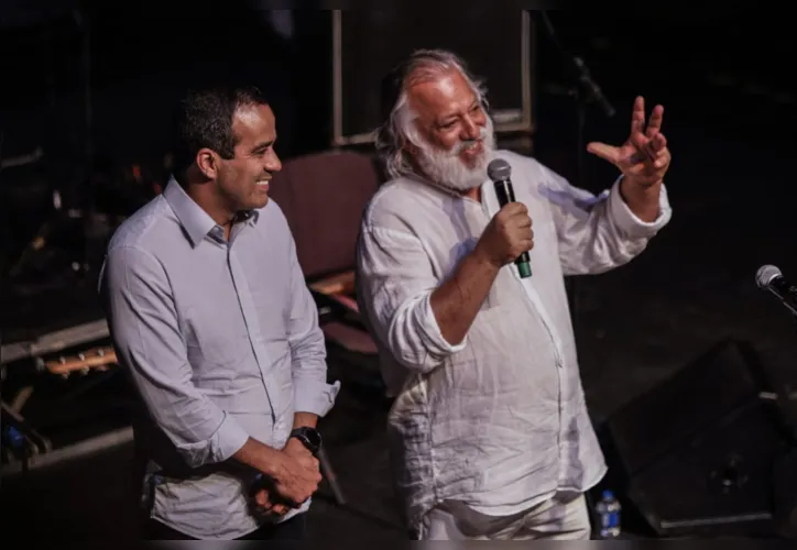 O prefeito Bruno Reis e o diretor do equipamento, Márcio Meirelles, deram detalhes do que deve surgir com a reforma do teatro