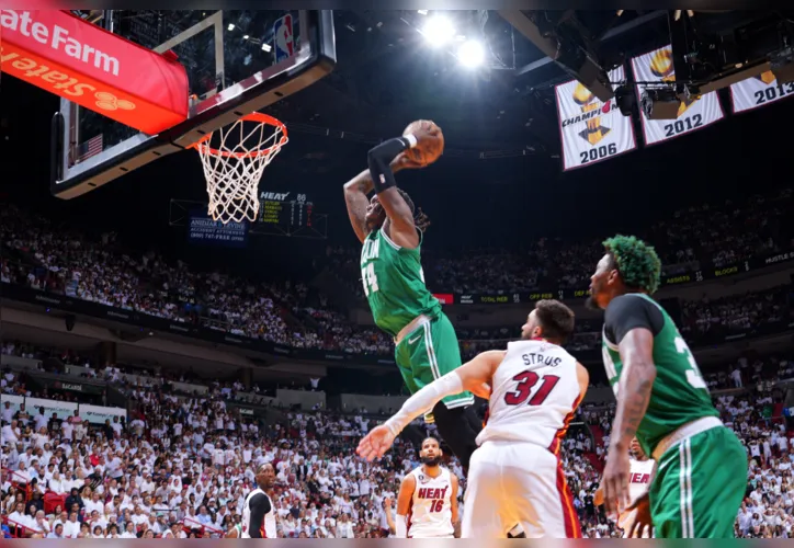 Imagem ilustrativa da imagem Celtics vence o Heat e força o jogo 5 na final da conferência Leste