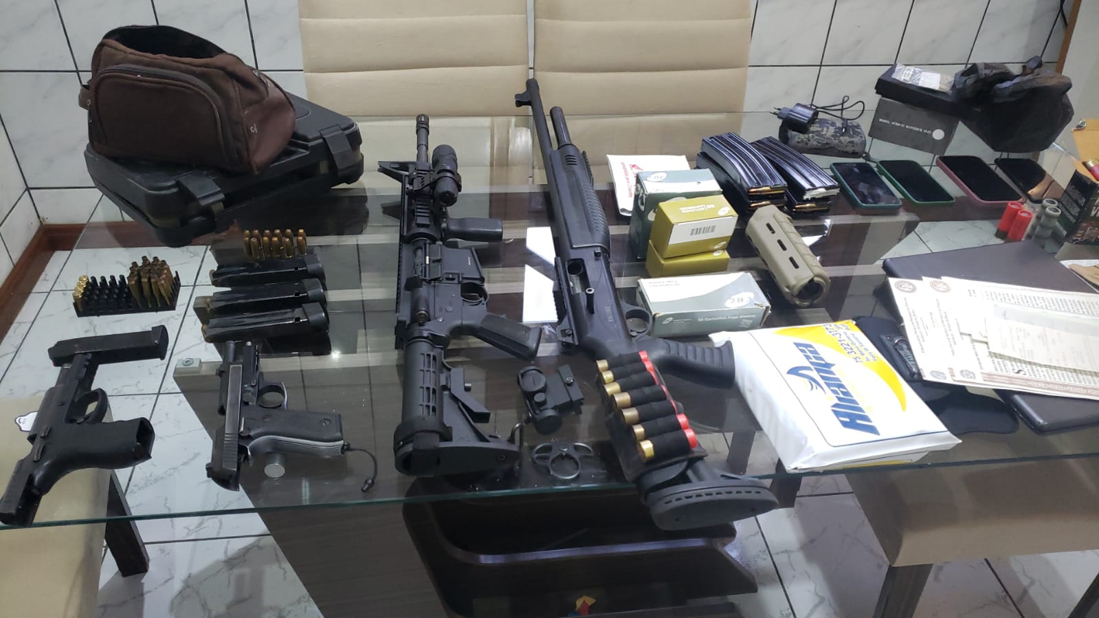 Acusados são investigados por integrar organização criminosa