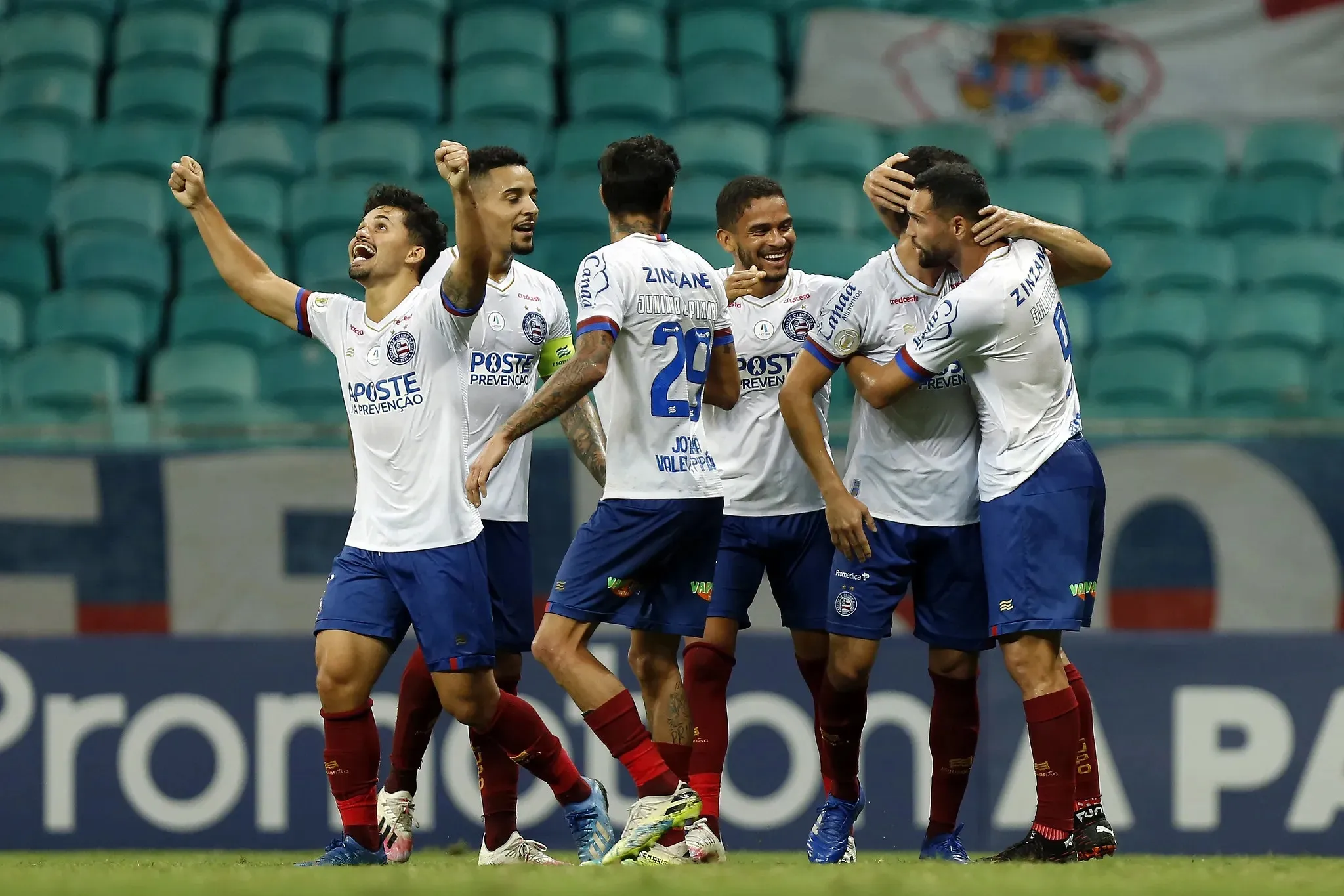 Coritiba perde para o Bahia e chega a 10 jogos seguidos sem