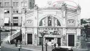 Este é o prédio do antigo CineTeatro Guarany que hoje abriga o restaurante Guarany