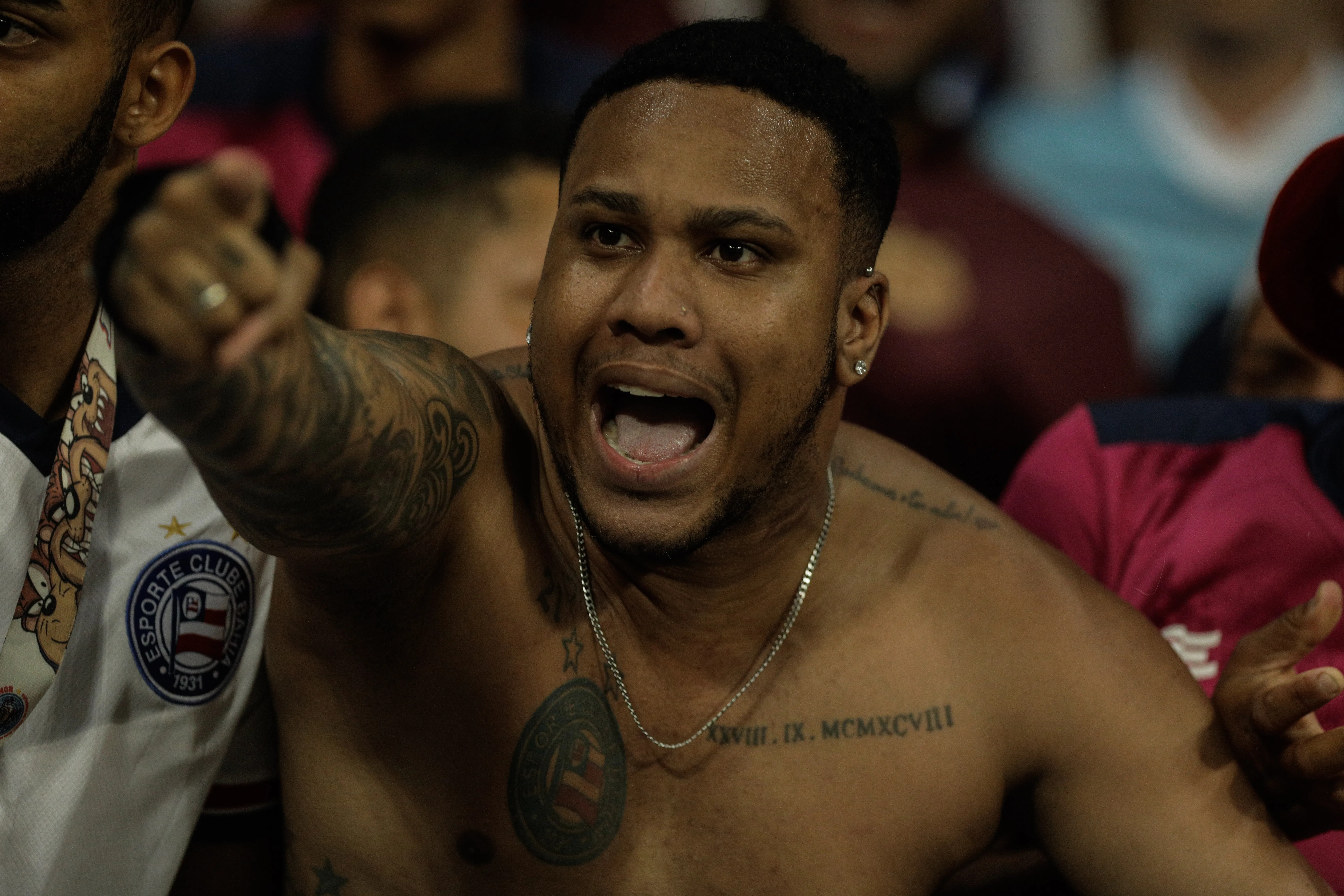 Torcedor revoltado após o Bahia sofrer derrota por 3 X 0 diante do Cuiabá