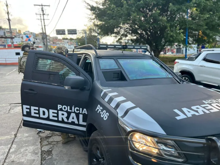 Imagem ilustrativa da imagem Acompanhe 200 policiais cercando 5 bairros de Salvador