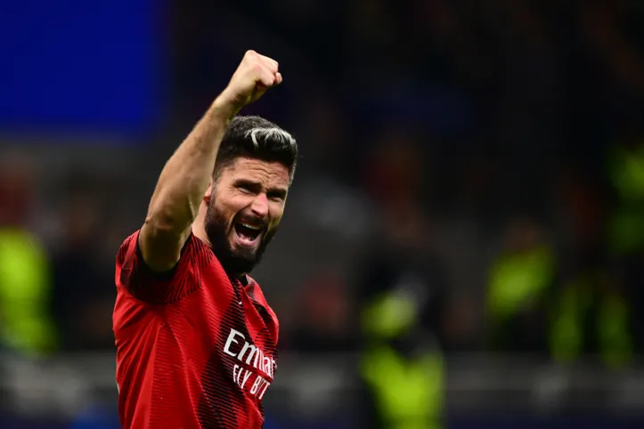 Giroud comemora virada diante do PSG