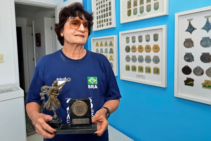 Atleta acumula conquistas: são 49 troféus e 957 medalhas