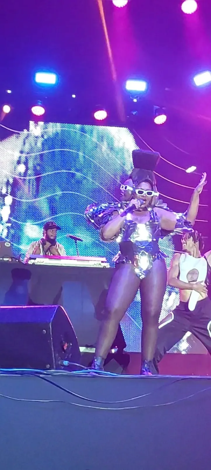 Gaby Amarantos em primeiro dia do  Afropunk