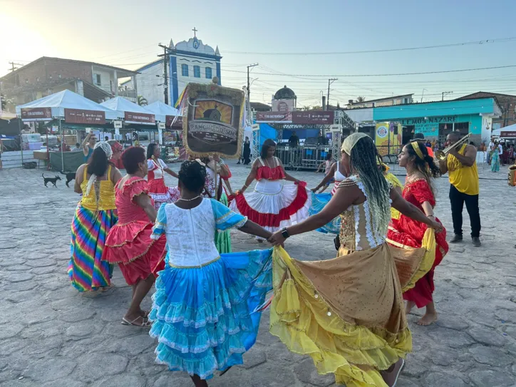 Manifestações culturais também fazem parte da programação