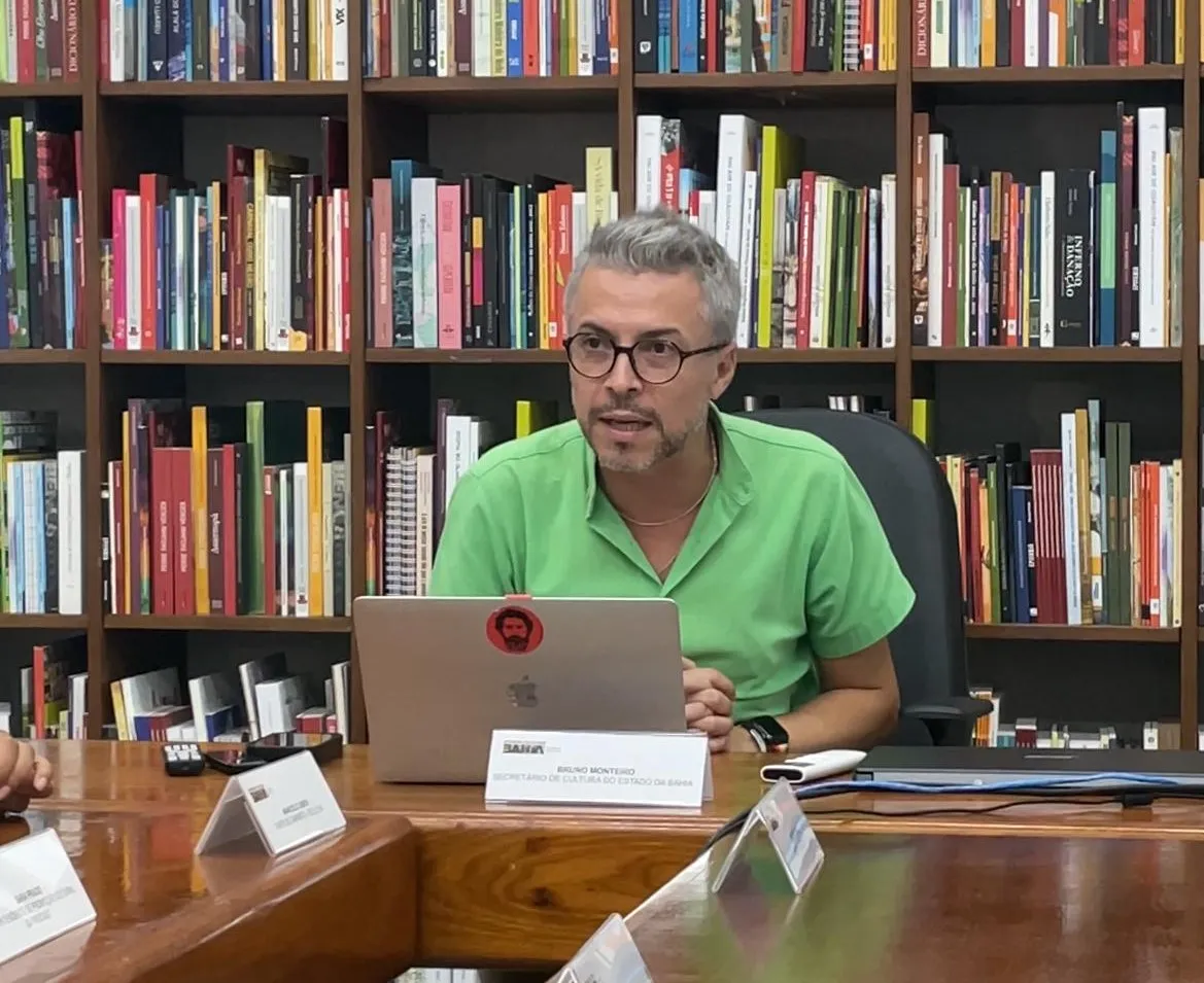O secretário Bruno Monteiro durante coletiva de imprensa para divulgação dos dados da Paulo Gustavo Bahia