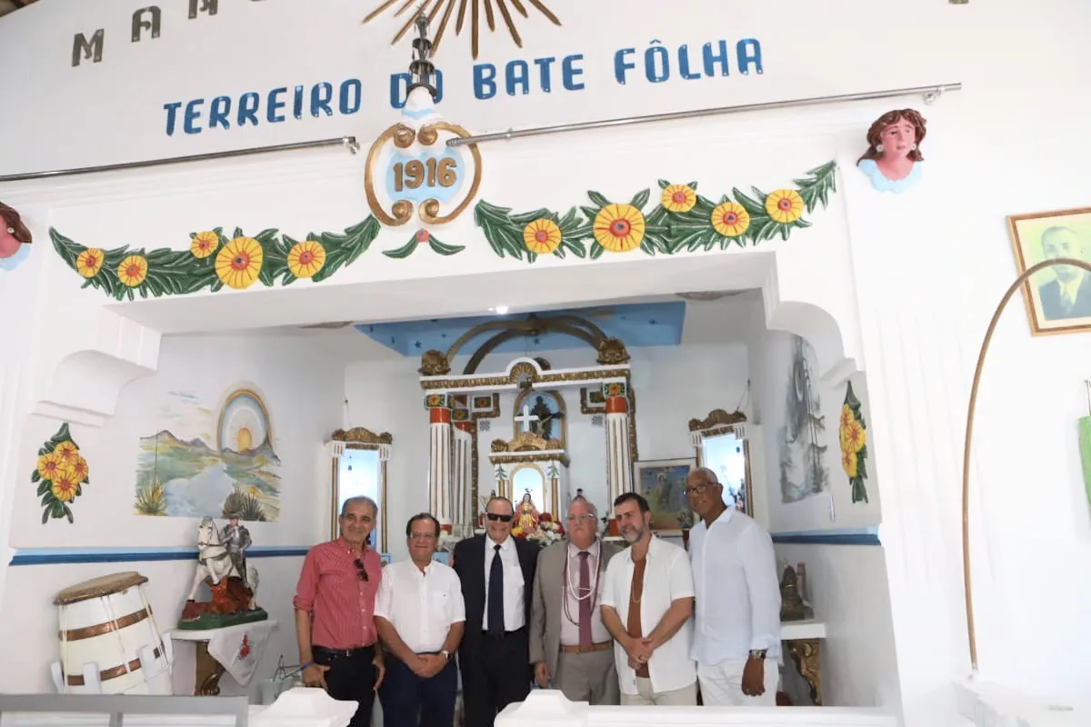 Autoridades do turismo nas comemorações pelos 107 anos de fundação do terreiro do Bate Folha