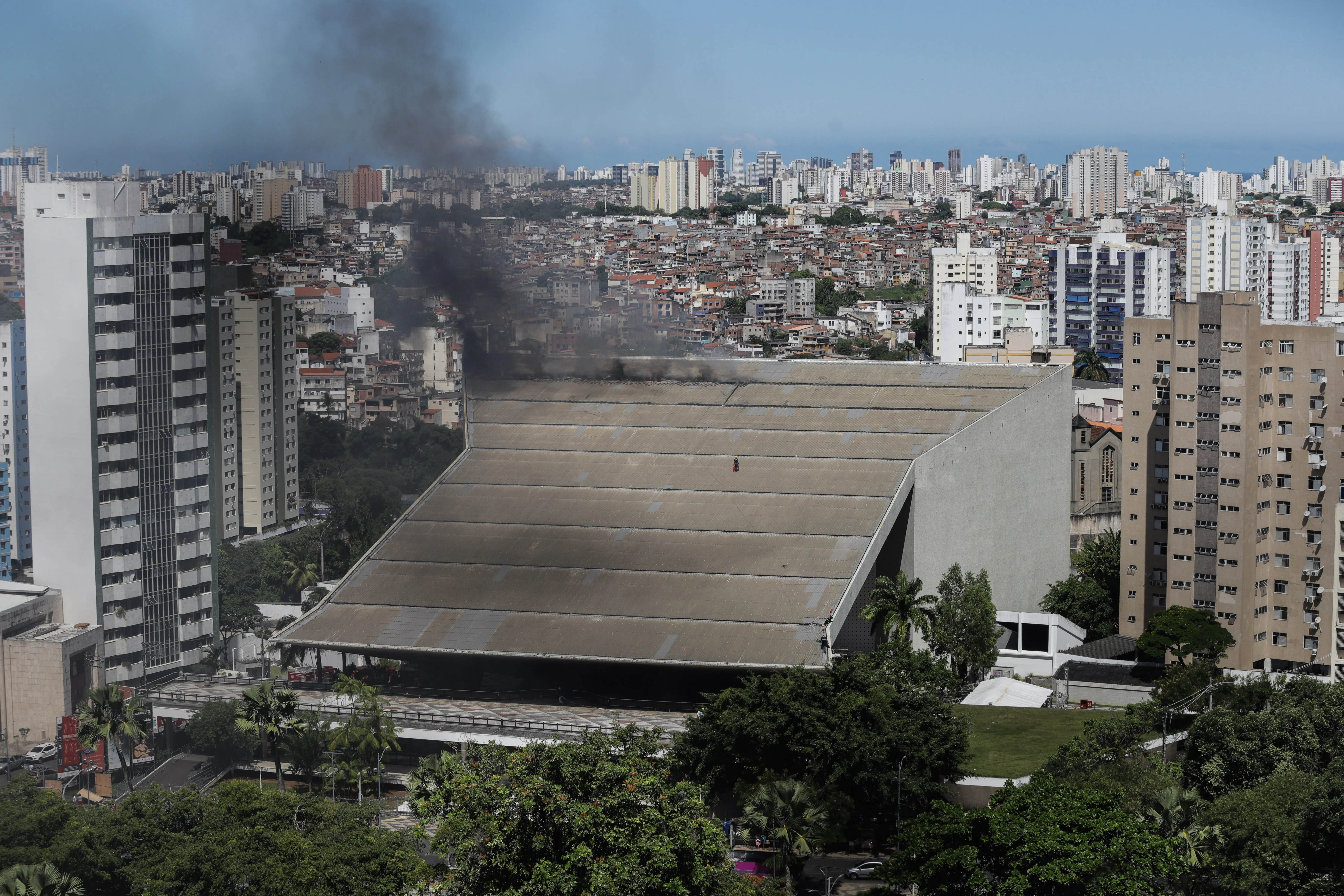Última semana de janeiro ainda foi marcada pelo incêndio no Teatro Castro Alves