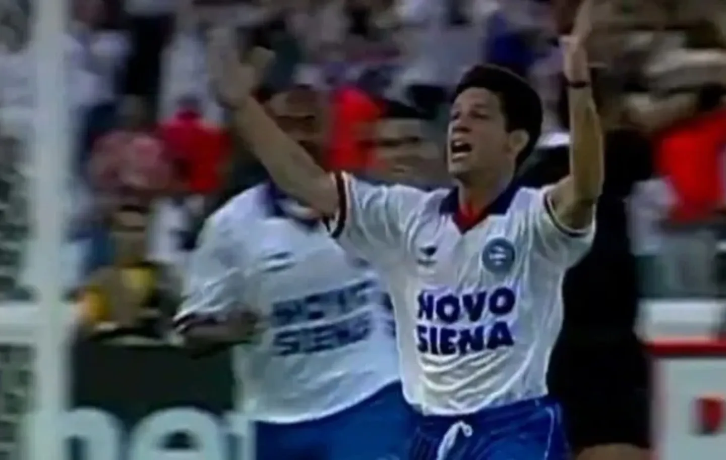 Preto foi o autor de um dos gols do Bahia na final da Copa do Nordeste de 2001