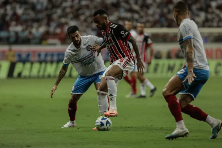 Bahia e São Paulo fizeram jogo de muita marcação