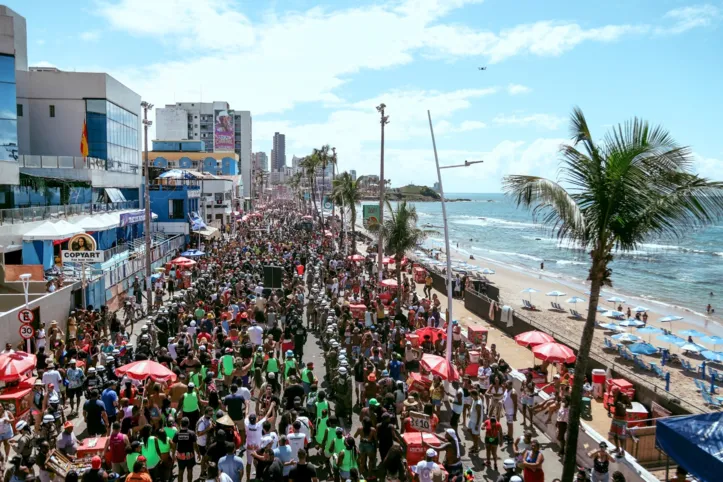 Imagem ilustrativa da imagem Bell Marques movimenta o arrastão da Quarta de Cinzas no Carnaval