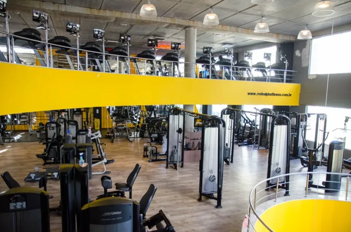 Espaço de uma das unidades da Rede Alpha Fitness