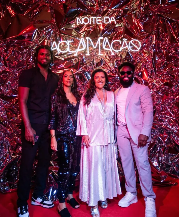 João Pedro, Benedita e Regina Casé e Douglas Silva