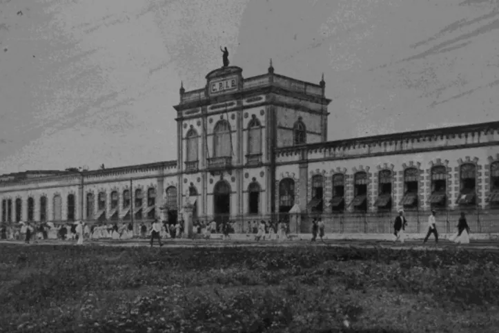 Fachada principal da Fábrica São Braz, em 1918