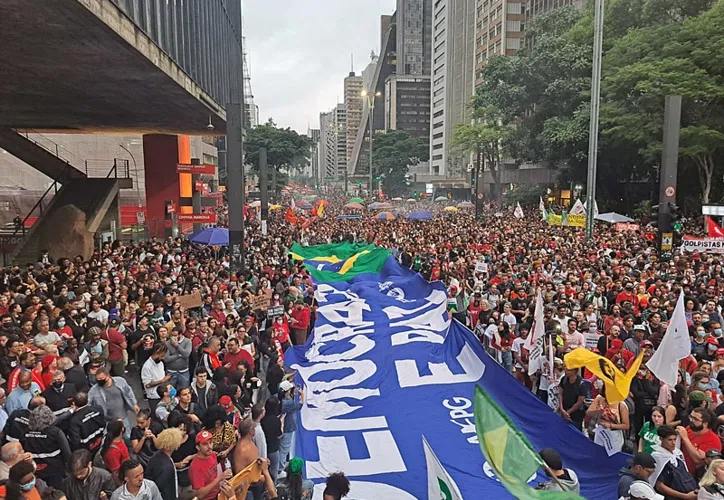 Nos atos pró democracia, manifestantes entoavam palavras de ordem contra o ex-presidente Jair Bolsonaro, aos gritos de “sem anistia”