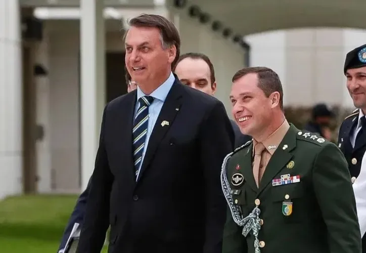 Bolsonaro e Mauro Cid