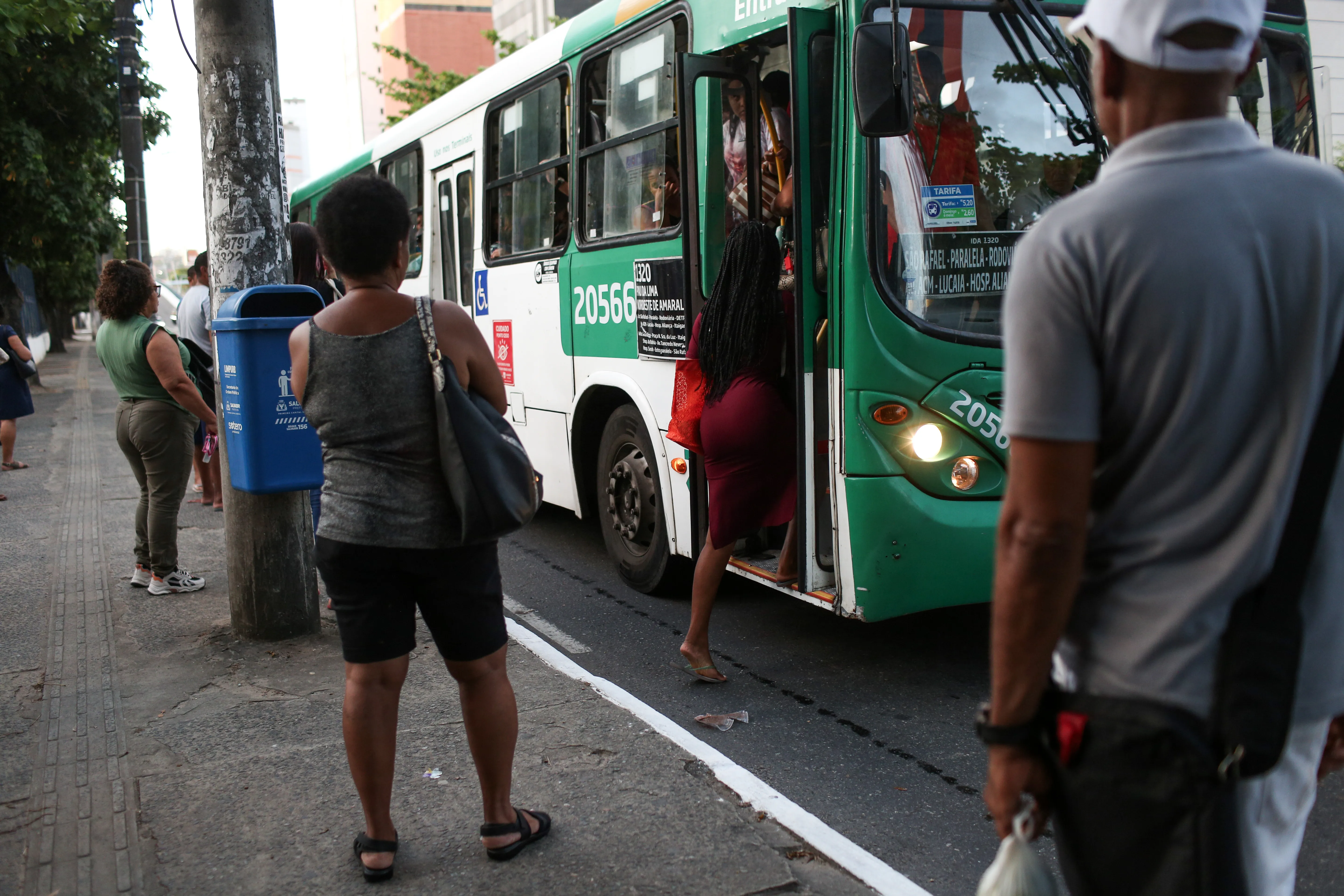 Cerca de 4 mil rodoviários circulam em Salvador