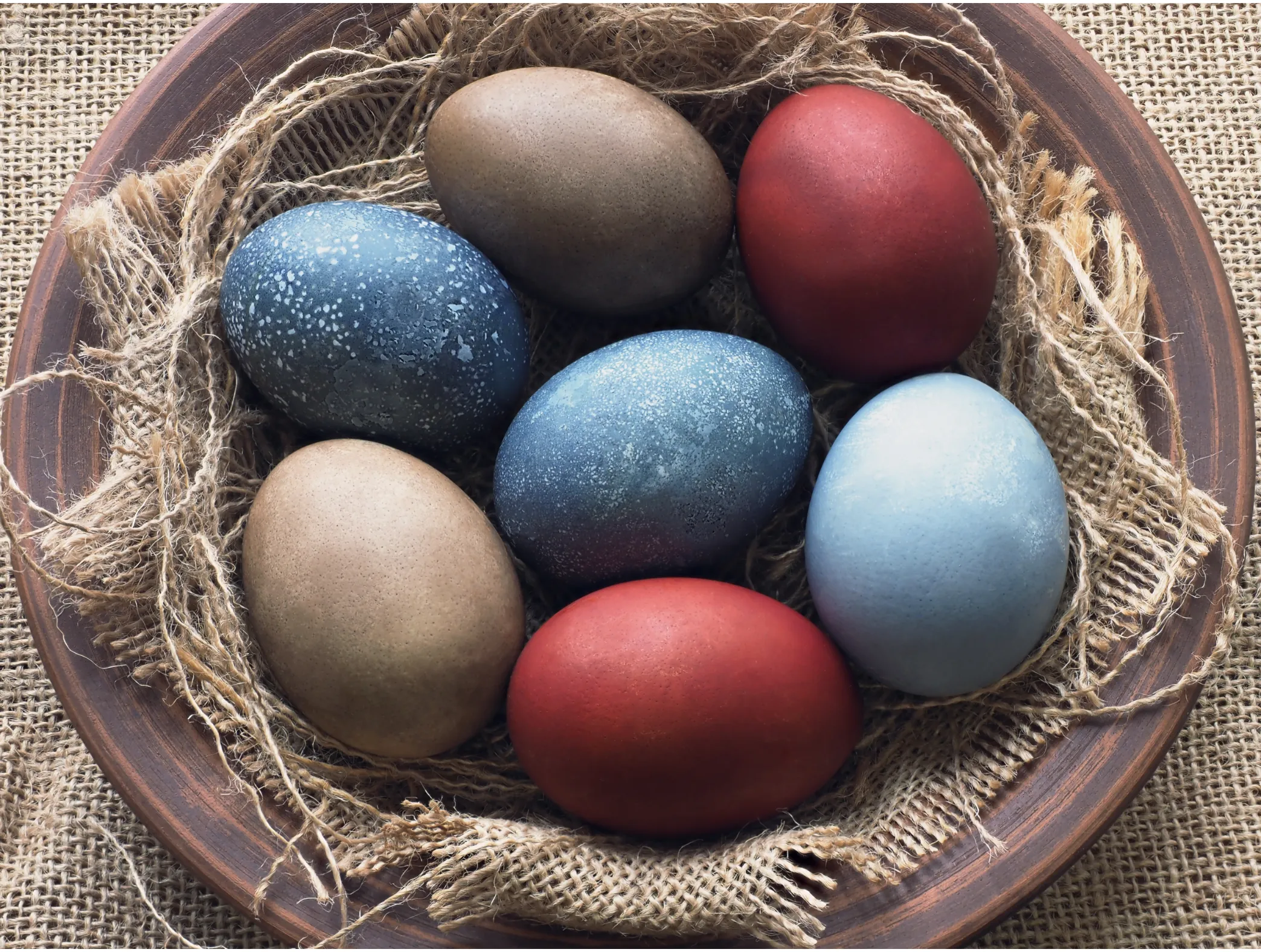 Coelho e ovos são reminiscências do culto antigo à deusa Oster