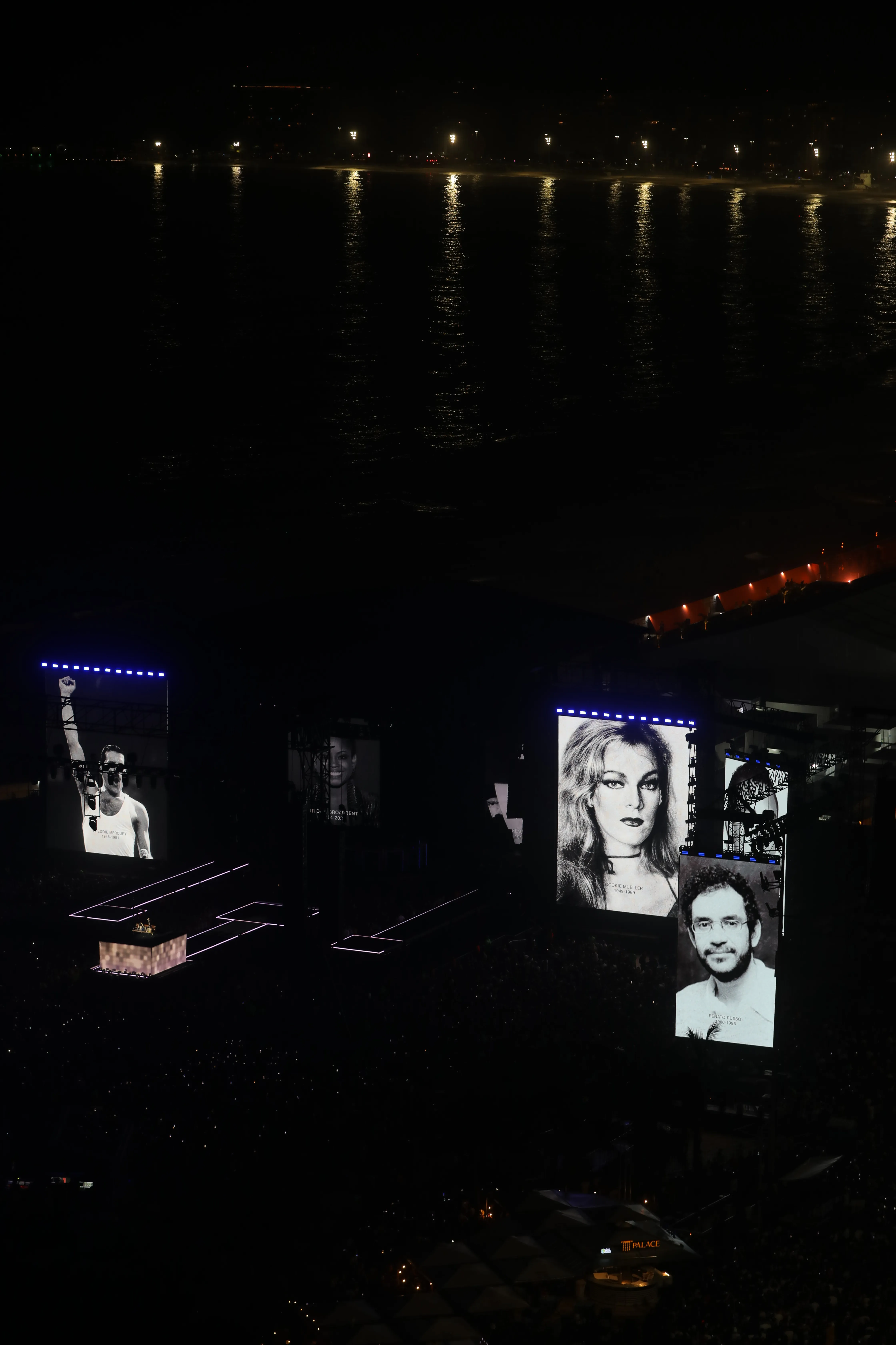 Imagem ilustrativa da imagem Madonna homenageia brasileiros vítimas da AIDS