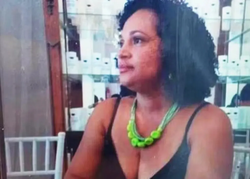 Tatiane foi esfaqueada pelas costas no bairro de Águas Claras, em Salvador