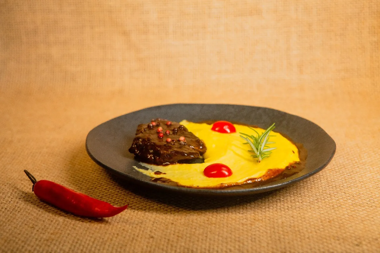 Imagem ilustrativa da imagem Versátil e popular, a mandioca conquistou espaço na alta gastronomia