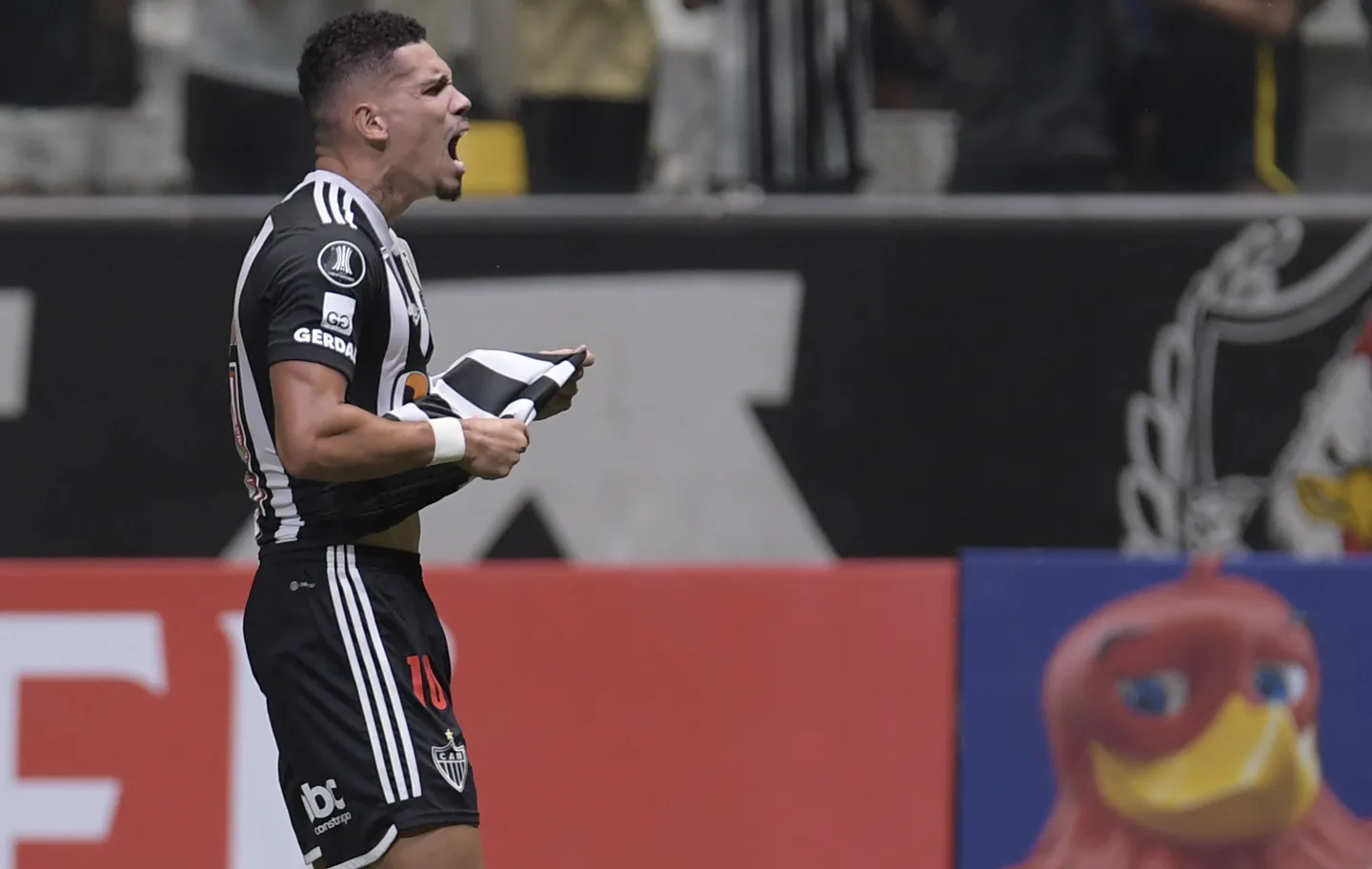 Paulinho garantiu a vitória do Atlético-MG