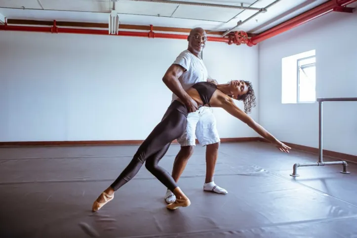 “Ijó Dudu, Memórias da Dança Negra na Bahia" é dirigido pelo mestre Zebrinha