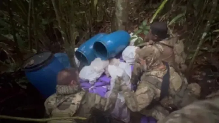 Acampamento usado por facção descoberto em zona de mata em Valéria, em março deste ano