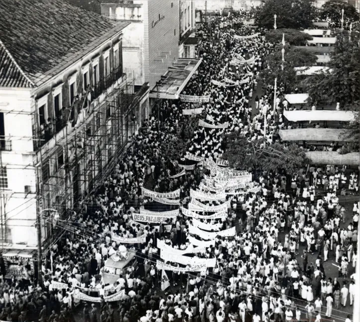 Setores da sociedade civil estiveram em movimentos de apoio ao golpe militar