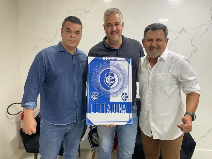 Leonardo Amoedo (à esq.), Thiago Ruas e Gerson Figueiredo na época do Itabuna