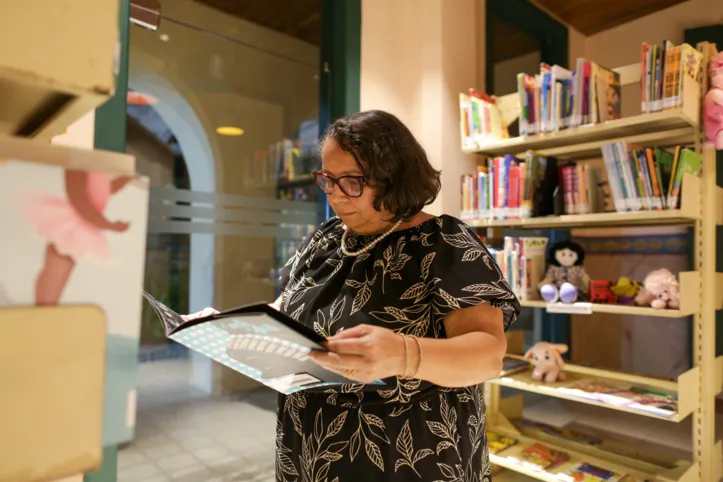 Laura Galvão é diretora da Biblioteca Anísio Teixeira