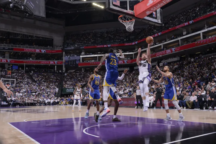 Warriors perde para o Kings e é eliminado