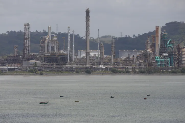 Refinaria de Mataripe, na Bahia, é administrada pela Acelen