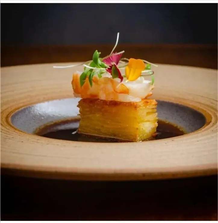 Imagem ilustrativa da imagem Versátil e popular, a mandioca conquistou espaço na alta gastronomia