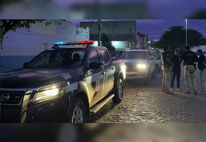 Imagem ilustrativa da imagem 90 criminosos são presos nas primeiras horas desta quinta na Bahia