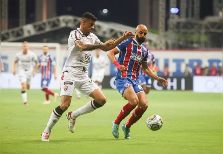 Camutanga e Thaciano durante Ba-Vi da Copa do Nordeste