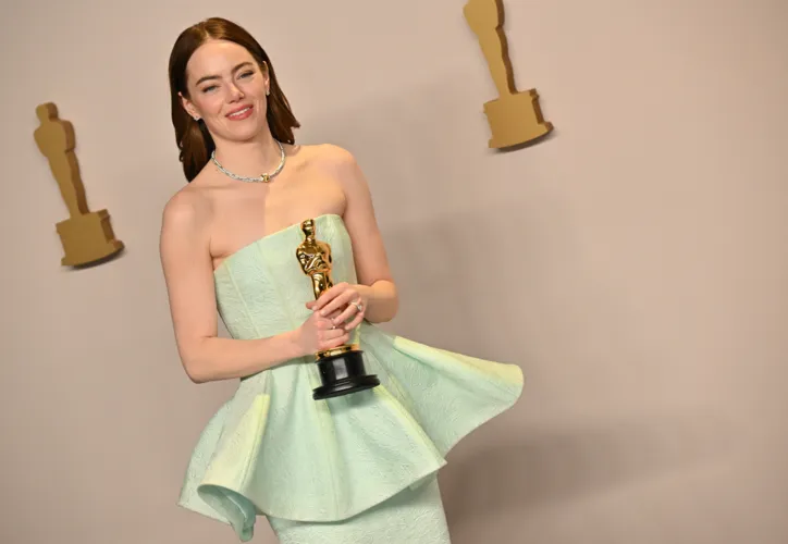 Emma Stone levou seu segundo Oscar de Melhor Atriz por Pobres Criaturas