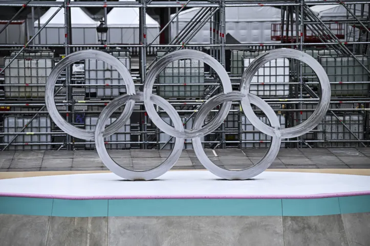 The Olympic rings are seen at the under construction skatepark ahead for the upcoming Paris 2024 Olympics at La Concorde Urban Parc site in Paris on July 3, 2024. As part of the new phase of setting up infrastructure for the Games, which will take place from July 26 to August 11, 2024, the police headquarters has ordered the closure "to all traffic" of the entire largest square in Paris which will host the urban sports events (BMX freestyle, breakdance, skateboarding and 3x3 basketball), as well as the opening ceremony of the Paralympic Games (August 28 to September 8, 2024). (Photo by JULIEN DE ROSA / AFP)