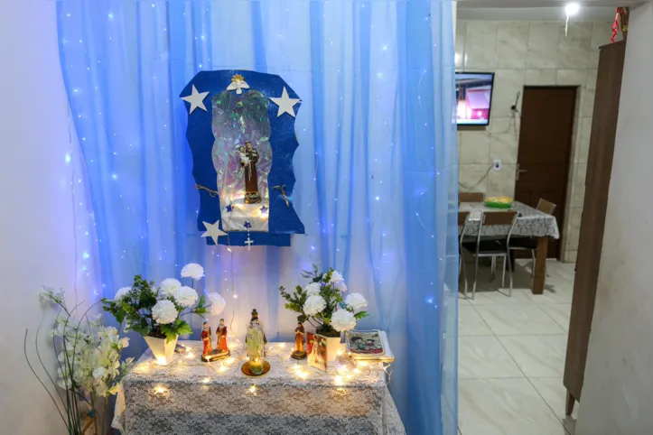 Família montou altar para Santo Antônio