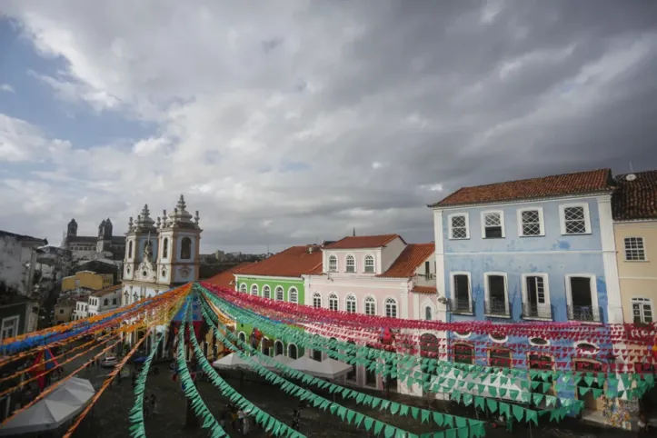 Imagem ilustrativa da imagem Del Feliz: “São João foi espetacularizado e ganhou grandes palcos”